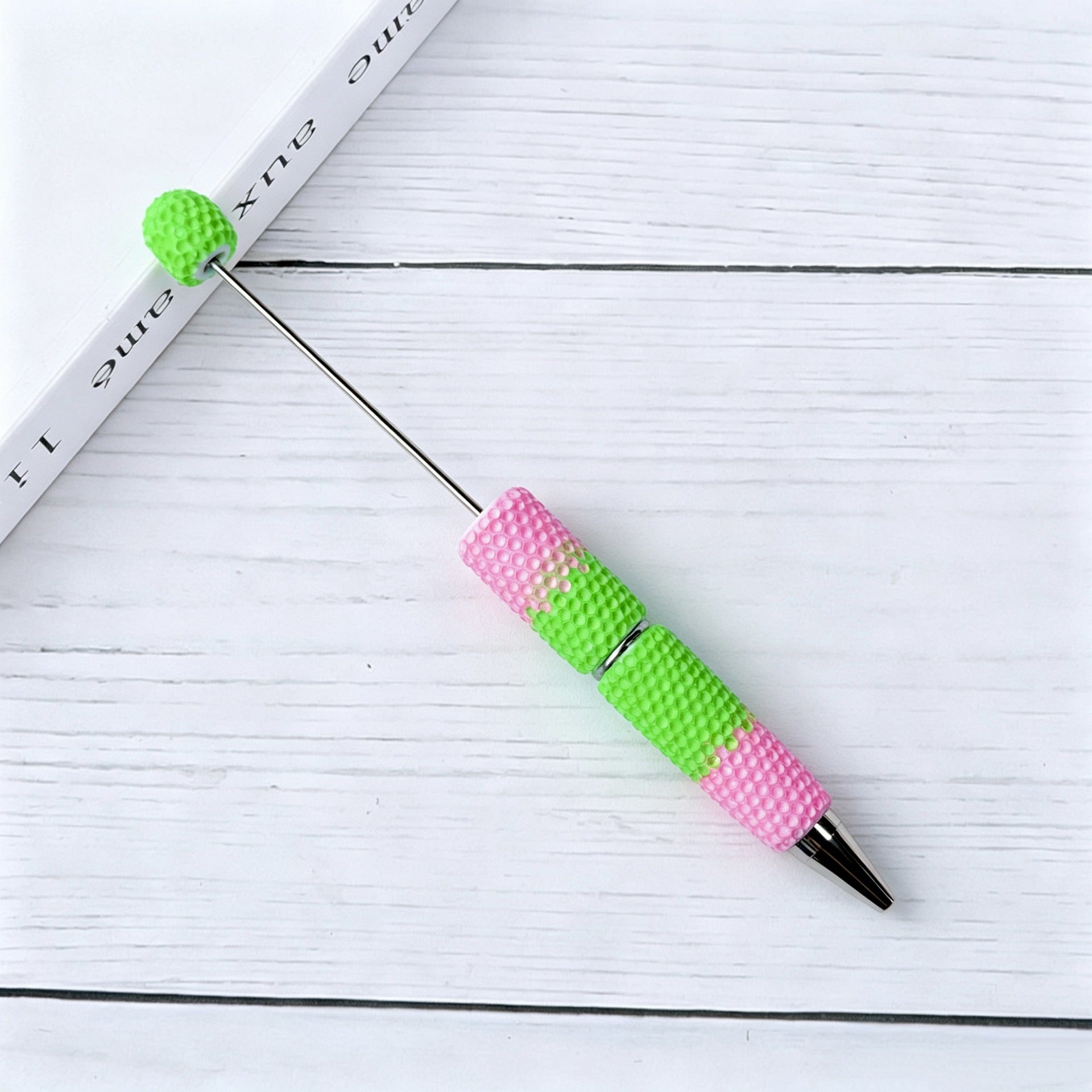 Rainbow gradual change diamond fluorescent pen